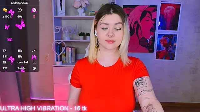 Snapshot of cutie_mili chatting on 02-20-25, 10:16 cutie mili online show from 02-20-25, 10:16