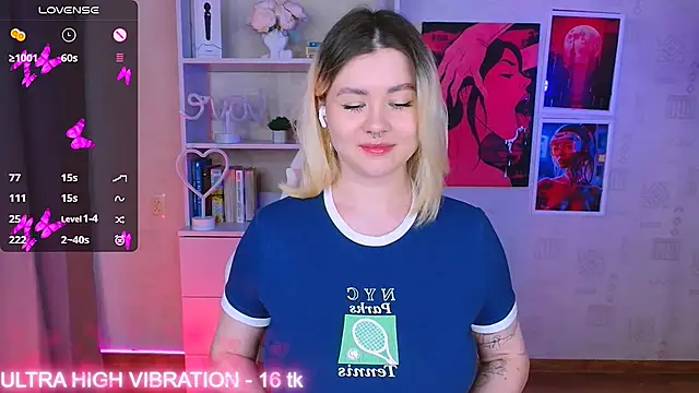 Snapshot of cutie_mili chatting on 02-21-25, 07:12 cutie mili online show from 02-21-25, 07:12