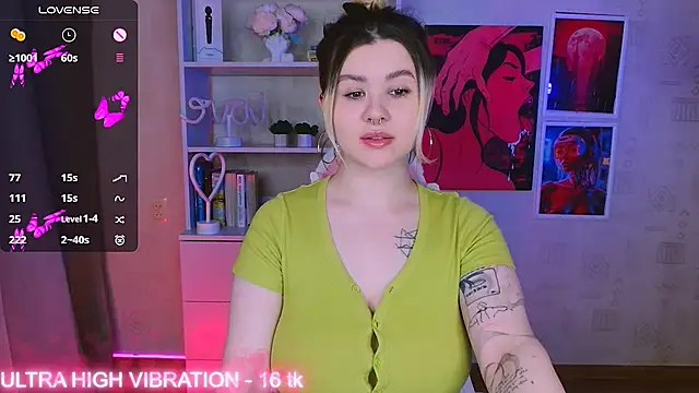 Snapshot of cutie_mili chatting on 02-22-25, 03:01 cutie mili online show from 02-22-25, 03:01