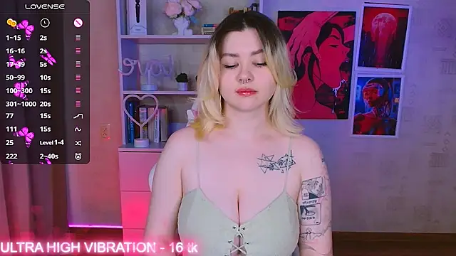 Snapshot of cutie_mili chatting on 02-25-25, 07:09 cutie mili online show from 02-25-25, 07:09