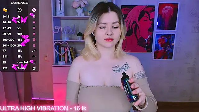 Snapshot of cutie_mili chatting on 02-27-25, 04:20 cutie mili online show from 02-27-25, 04:20