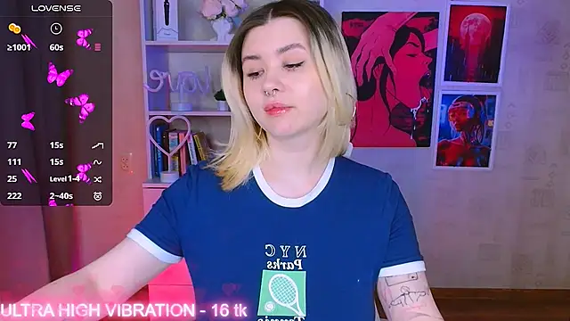 Snapshot of cutie_mili chatting on 02-28-25, 03:15 cutie mili online show from 02-28-25, 03:15