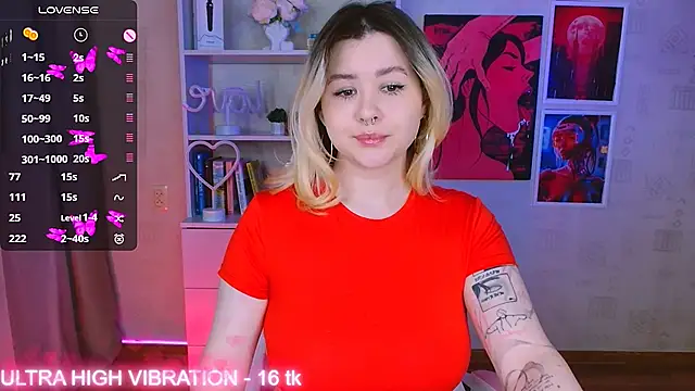 Snapshot of cutie_mili chatting on 03-01-25, 04:04 cutie mili online show from 03-01-25, 04:04