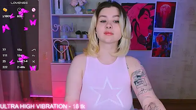 Snapshot of cutie_mili chatting on 03-03-25, 07:10 cutie mili online show from 03-03-25, 07:10