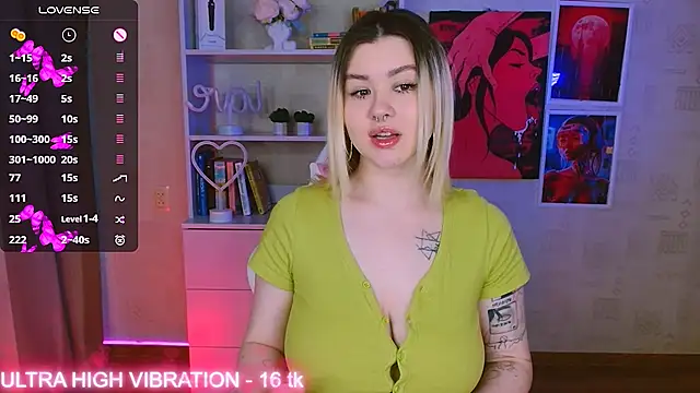 Snapshot of cutie_mili chatting on 03-04-25, 10:35 cutie mili online show from 03-04-25, 10:35