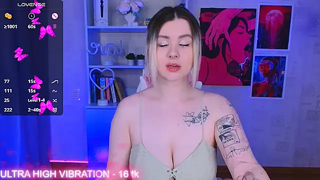 Snapshot of cutie_mili chatting on 03-10-25, 05:11 cutie mili online show from 03-10-25, 05:11