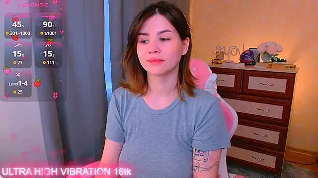 Snapshot of cutie_mili chatting on 09-25-25, 06:50 cutie mili online show from 09-25-25, 06:50