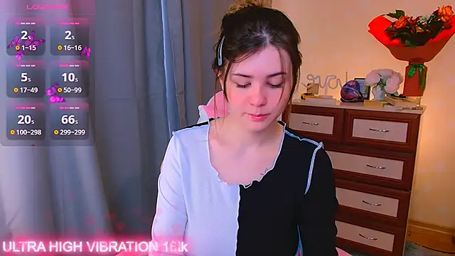 Snapshot of cutie_mili chatting on 09-30-25, 07:02 cutie mili online show from 09-30-25, 07:02