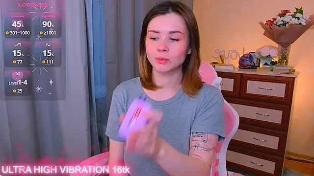 Snapshot of cutie_mili chatting on 10-15-25, 08:36 cutie mili online show from 10-15-25, 08:36