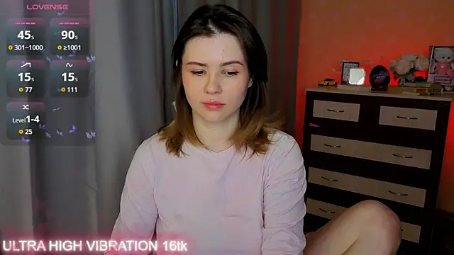 Snapshot of cutie_mili chatting on 12-02-25, 06:41 cutie mili online show from 12-02-25, 06:41