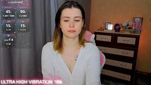 Snapshot of cutie_mili chatting on 12-03-25, 06:10 cutie mili online show from 12-03-25, 06:10