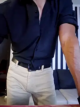 Snapshot of pretorianoo53 chatting on 03-09-25, 05:11 pretorianoo53 online show from 03-09-25, 05:11