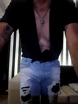 Snapshot of pretorianoo53 chatting on 10-26-25, 03:45 pretorianoo53 online show from 10-26-25, 03:45