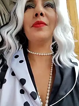 scarlett moore online show from 10-31-25, 02:29