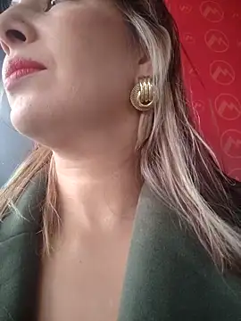 scarlett moore online show from 04-24-26, 05:37