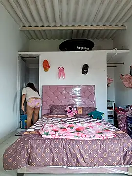 Snapshot of Conejita_XV chatting on 10-02-25, 09:33 Conejita XV online show from 10-02-25, 09:33