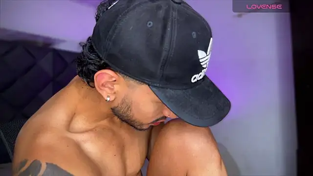 Snapshot of AxelKing1326 chatting on 02-01-25, 10:13 AxelKing1326 online show from 02-01-25, 10:13