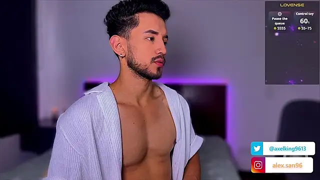 Snapshot of AxelKing1326 chatting on 09-22-25, 10:01 AxelKing1326 online show from 09-22-25, 10:01