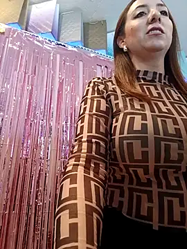 Snapshot of Mia_Novikov chatting on 05-29-26, 05:11 Mia Novikov online show from 05-29-26, 05:11