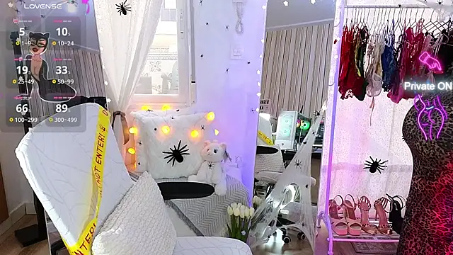 Tawny cox online show from 10-04-25, 07:39