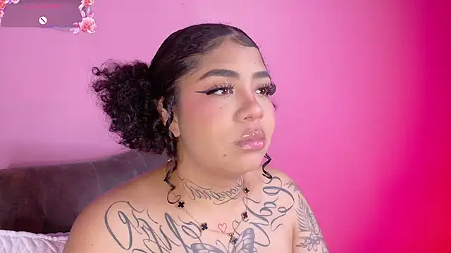 foxxy-lov3 online show from 03-17-26, 01:36