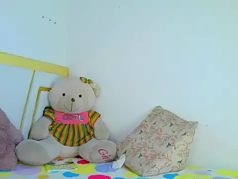 DayanaWood online show from 10-17-25, 02:19