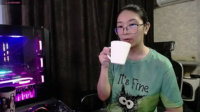 Snapshot of Brightssmiles chatting on 01-29-25, 06:22 Brightssmiles online show from 01-29-25, 06:22