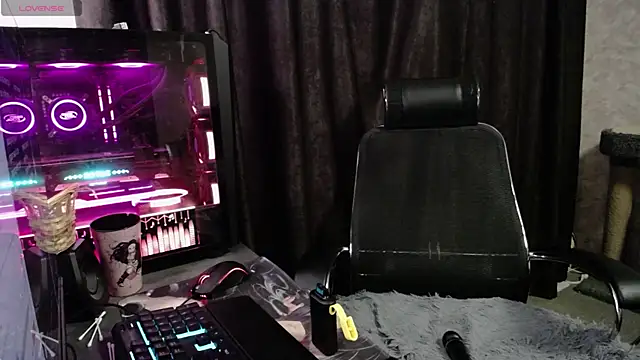 Snapshot of Brightssmiles chatting on 02-06-25, 09:43 Brightssmiles online show from 02-06-25, 09:43