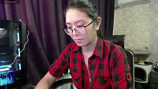 Snapshot of Brightssmiles chatting on 02-24-25, 07:11 Brightssmiles online show from 02-24-25, 07:11