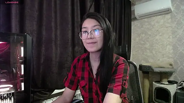 Snapshot of Brightssmiles chatting on 02-28-25, 05:59 Brightssmiles online show from 02-28-25, 05:59