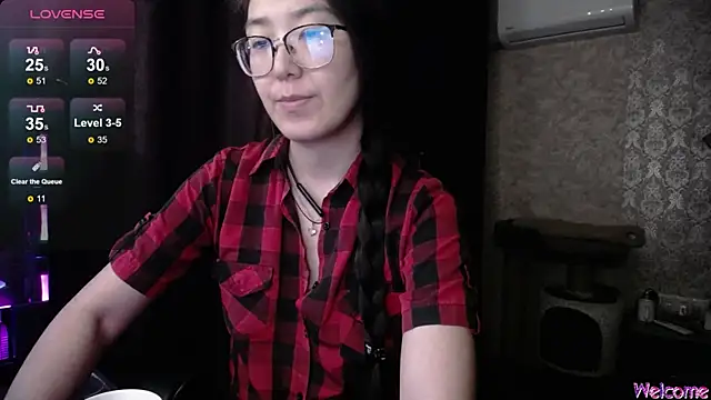 Snapshot of Brightssmiles chatting on 09-16-25, 07:20 Brightssmiles online show from 09-16-25, 07:20