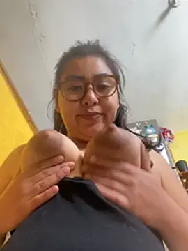 Ileanita69caliente online show from 02-17-26, 04:35