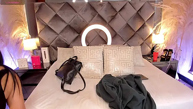 Snapshot of sofhiaa_adaams chatting on 10-26-25, 03:07 sofhiaa adaams online show from 10-26-25, 03:07