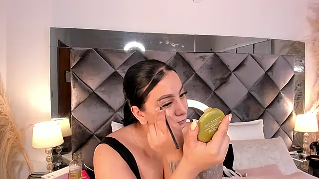 Snapshot of sofhiaa_adaams chatting on 11-12-25, 09:25 sofhiaa adaams online show from 11-12-25, 09:25