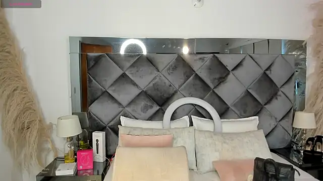 Snapshot of sofhiaa_adaams chatting on 11-16-25, 03:39 sofhiaa adaams online show from 11-16-25, 03:39