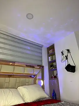 violetta-brown1 online show from 01-21-25, 05:16