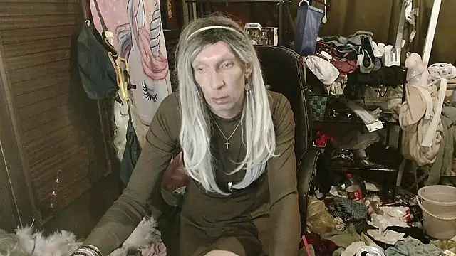 Ombeline1 online show from 01-14-26, 01:11