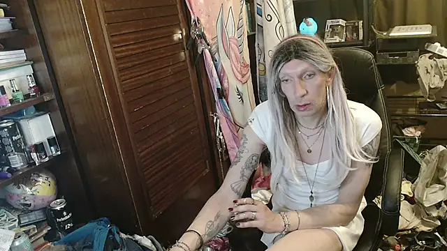 Ombeline1 online show from 04-19-26, 10:12