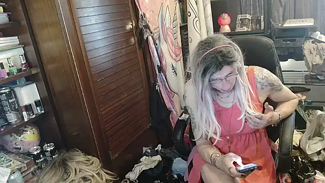 Ombeline1 online show from 04-20-26, 10:18