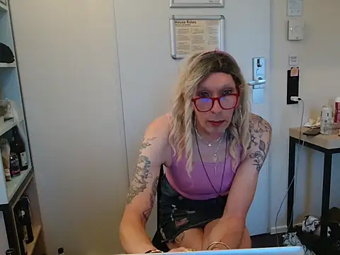 Ombeline1 online show from 07-20-26, 06:21