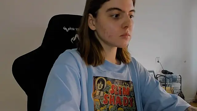 Snapshot of emmamurrr chatting on 12-13-24, 11:55 emmamurrr online show from 12-13-24, 11:55