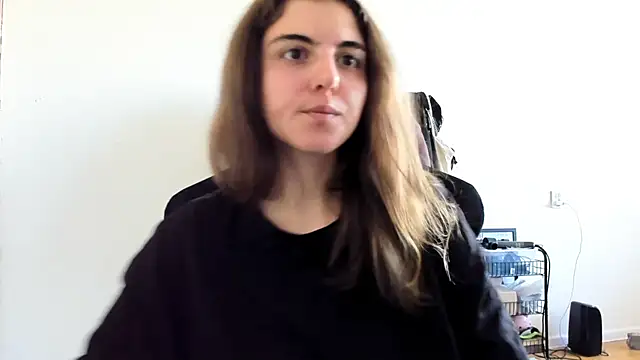 Snapshot of emmamurrr chatting on 09-12-25, 06:24 emmamurrr online show from 09-12-25, 06:24