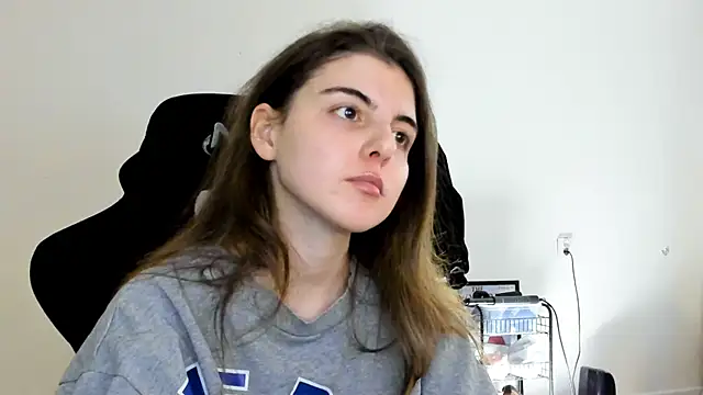 Snapshot of emmamurrr chatting on 11-29-25, 12:08 emmamurrr online show from 11-29-25, 12:08