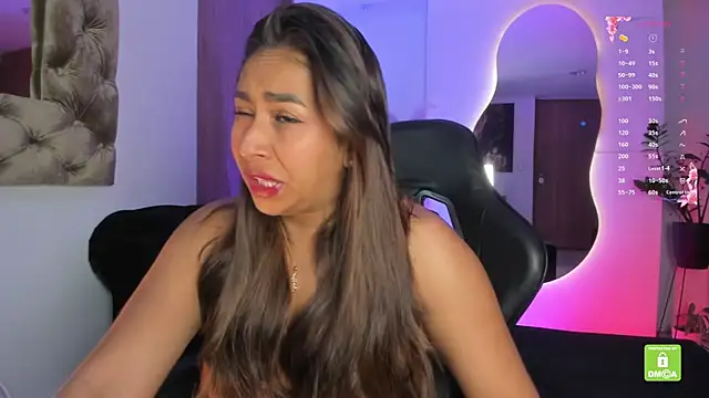 Snapshot of AmelyaMann chatting on 09-15-25, 01:44 AmelyaMann online show from 09-15-25, 01:44