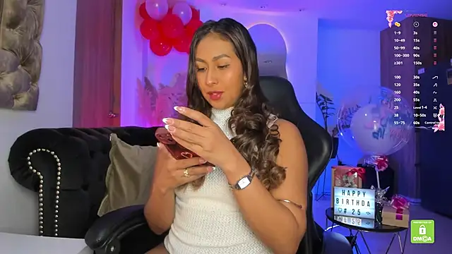 Snapshot of AmelyaMann chatting on 09-23-25, 01:03 AmelyaMann online show from 09-23-25, 01:03