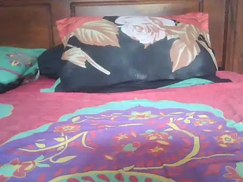 Nuttysub online show from 10-15-25, 01:39