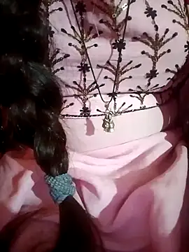 Snapshot of Mangla_Bhabhi chatting on 01-20-25, 04:01 Mangla Bhabhi online show from 01-20-25, 04:01