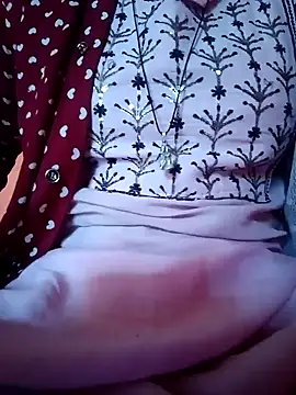 Snapshot of Mangla_Bhabhi chatting on 03-11-25, 02:21 Mangla Bhabhi online show from 03-11-25, 02:21