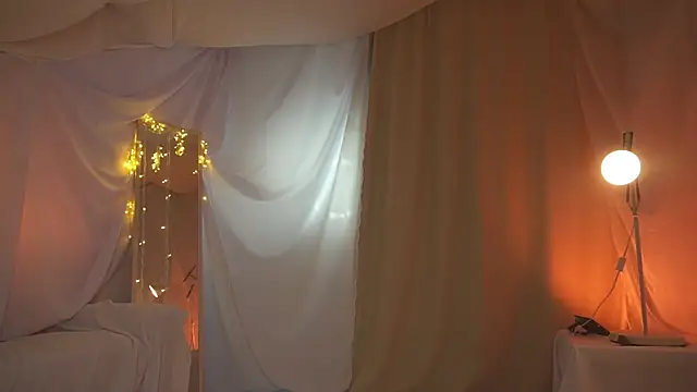 Snapshot of arizonasunrise chatting on 01-17-25, 01:36 arizonasunrise online show from 01-17-25, 01:36