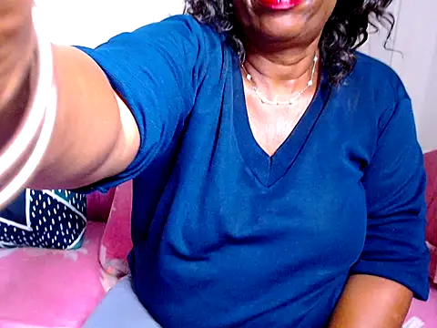 Snapshot of Freakyassnwildx chatting on 02-18-25, 08:14 Freakyassnwildx online show from 02-18-25, 08:14